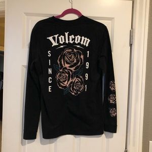 Black volcom long sleeve